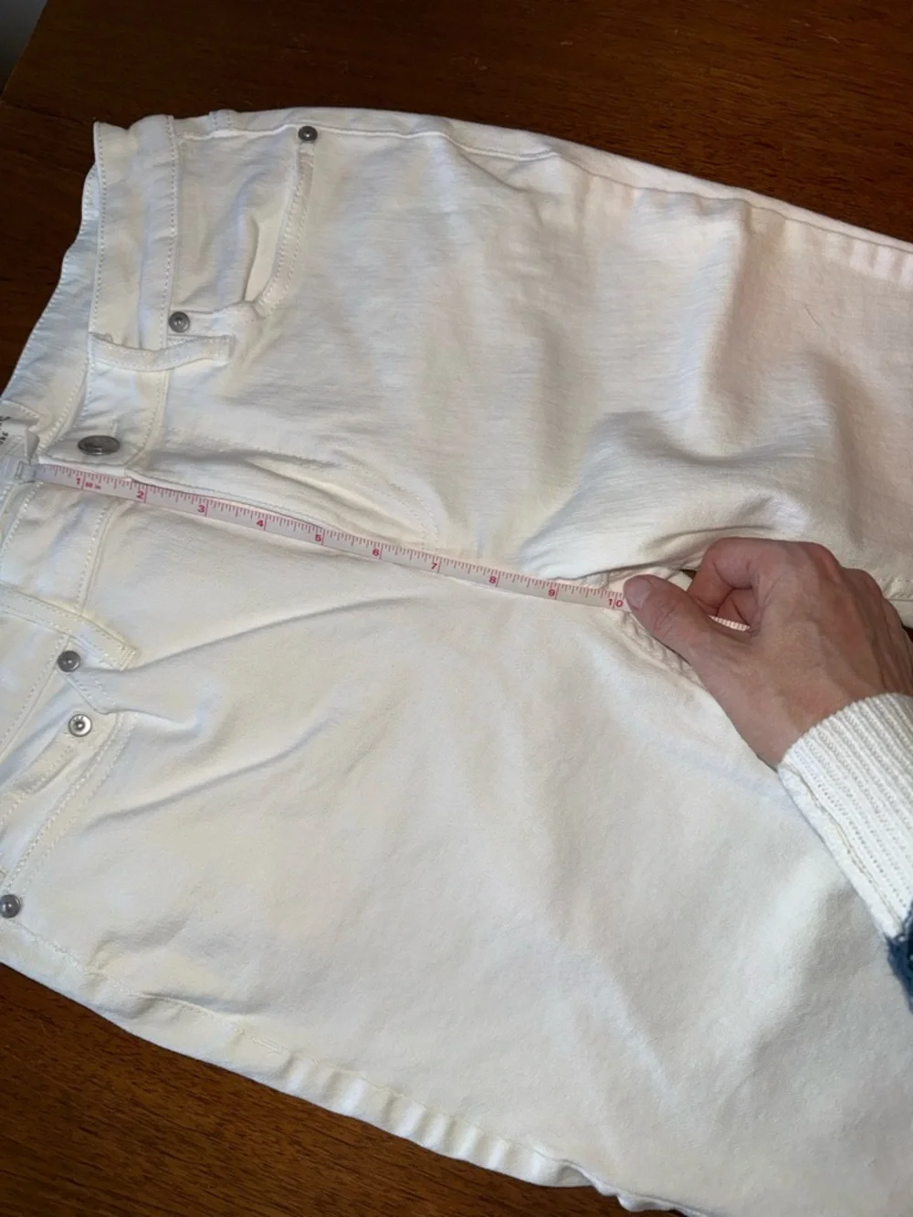 Candace Cameron Bure White Jeans - Picture 8 of 14